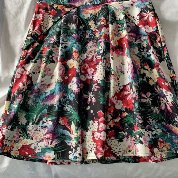 Floral Print Dress - Picture 3 of 9